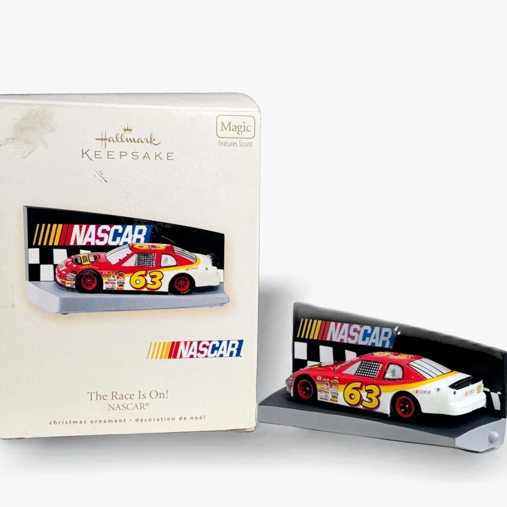 Hallmark Keepsake‎ NASCAR The Race Is On Magic Sound Christmas Ornament 2007